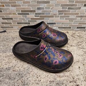 Oofos women's lightweight clogs shoes